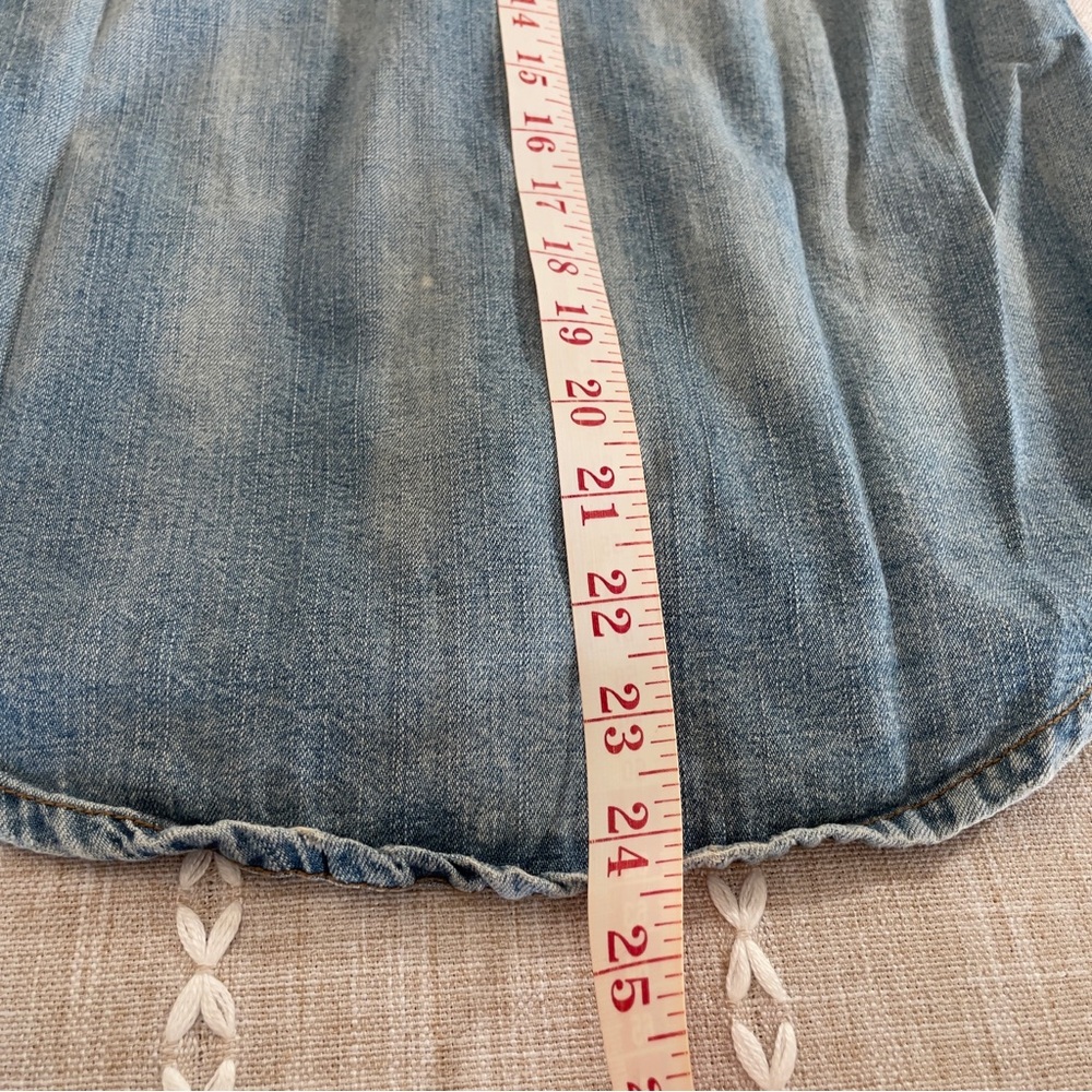Vintage Western Denim Blue Floral Embroidered Denim Shirt - Cowgirl Chic! 🌸🤠- Picture 12 of 16